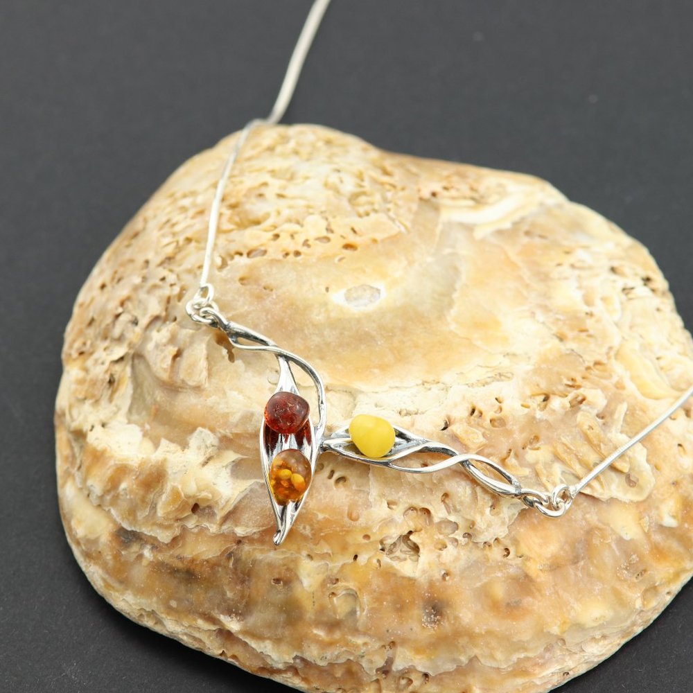 Sterling silver necklace with natural Baltic amber - Picture 9 of 13